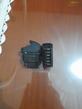 Renault scenic 1.  pulsadores elevalunas