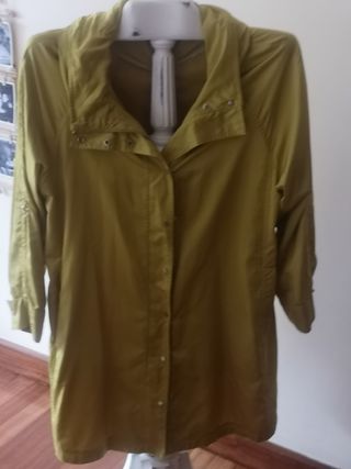 Parka amarilla