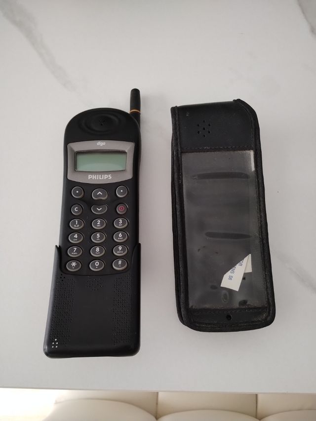 Teléfono móvil Philips 