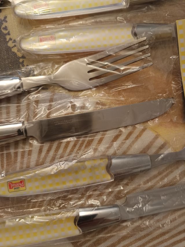 SET cuchillo y tenedor Leche Pascual