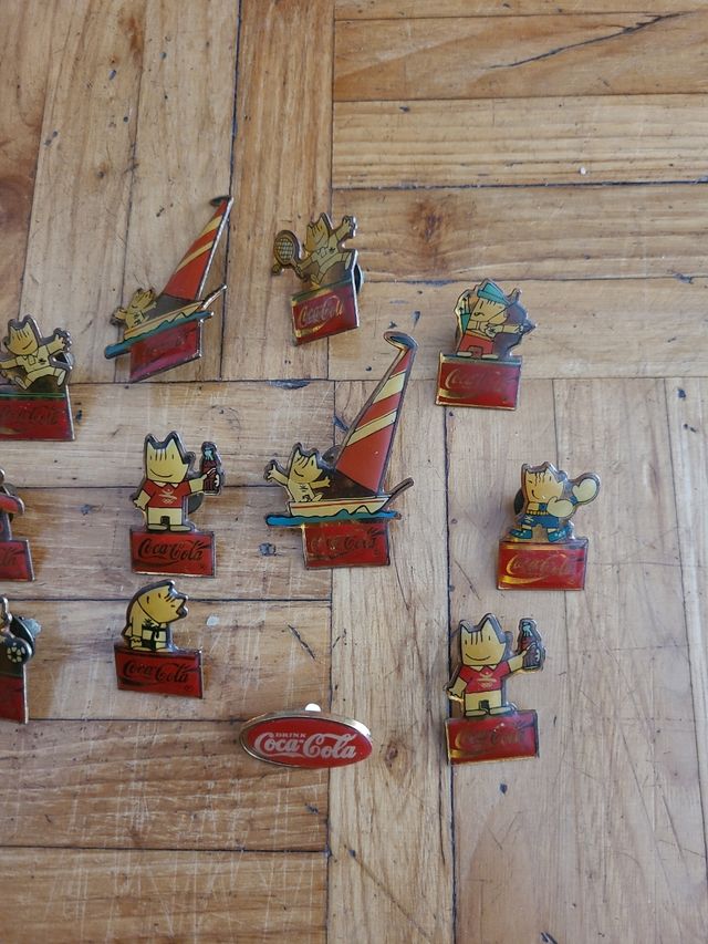Pin cobi Coca Cola