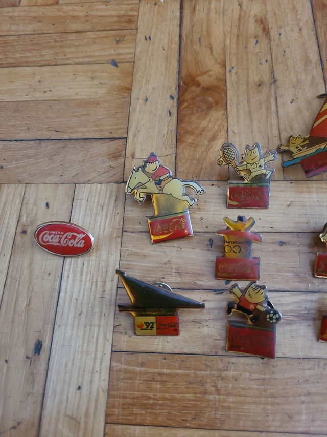 Pin cobi Coca Cola