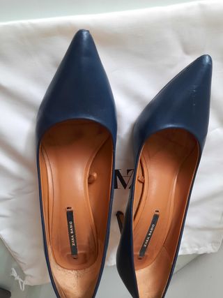 Zapato salón azul marino Zara talla 35