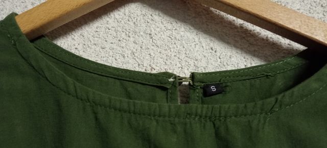 Blusa verde bordados