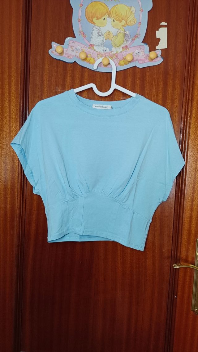 camiseta crop top