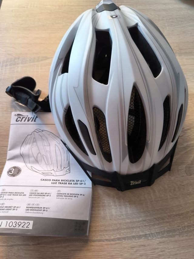 Casco de ciclismo sin estrenar