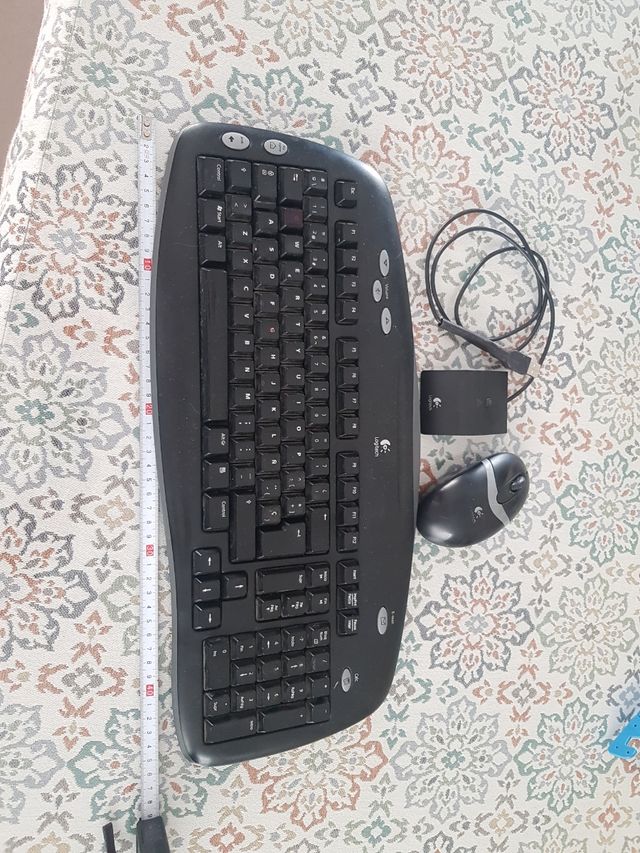 Teclado y ratón Logitech