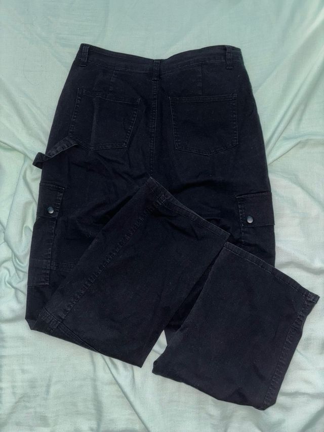 Pantalones cargo negros