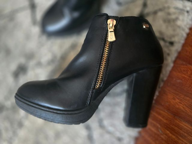 Botines negros