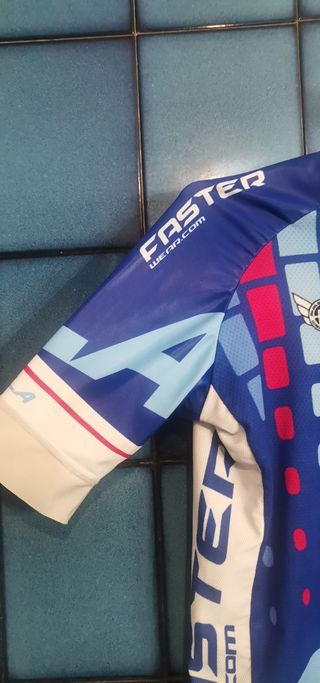 Maillot faster GLA talla M ajustado