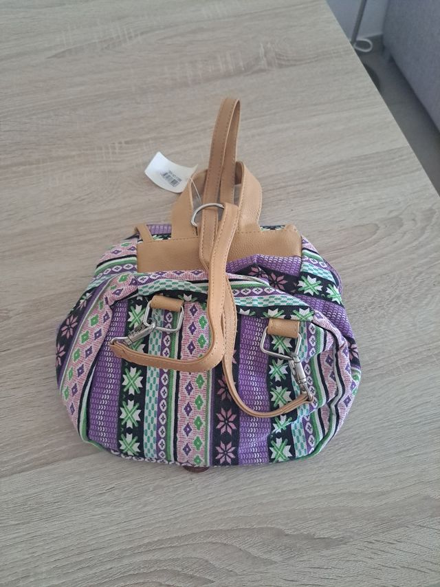 Pequeña mochila a colores