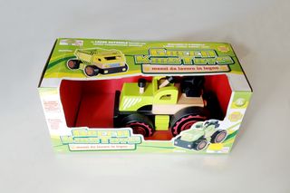 Trattore in legno colorato +3 anni