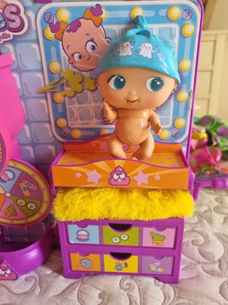 Poopypedia Care Centre, bellies