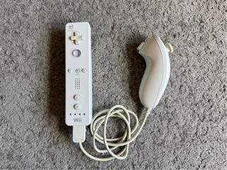 Wii remote + Nunchuck