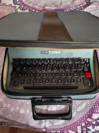 Máquina Olivetti lettera 32 