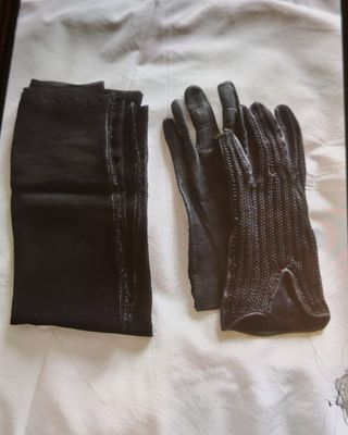 Guantes antiguos y velo