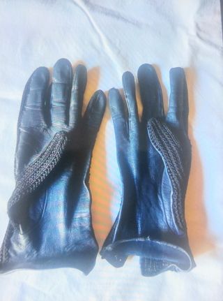Guantes antiguos y velo