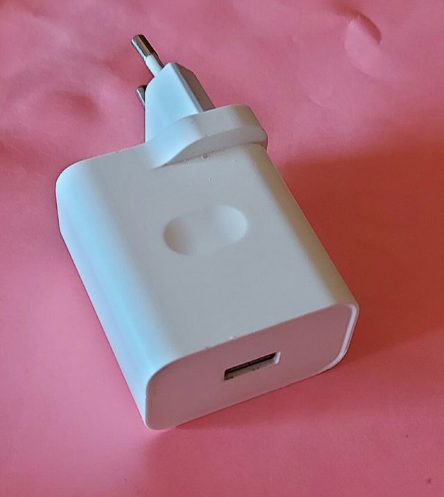 Cargador Realme usb-C con cable