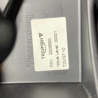 TRIUMPH ASIENTO CONFOR PASAJERO + ASIENTO PILOTO