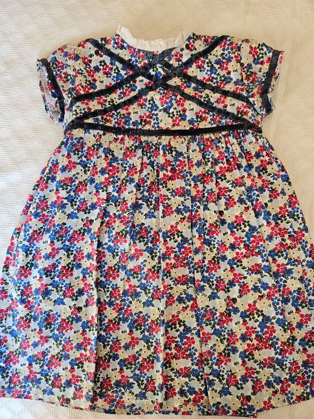 Vestio de niña 3/4años y rebeca azul