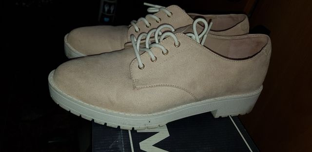 Zapatos de cordones de Bershka