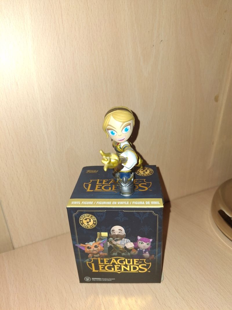 Imagen de Figurita Lux League Of Legends