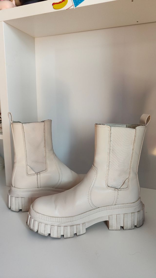 Botas de Stradivarius, talla 37