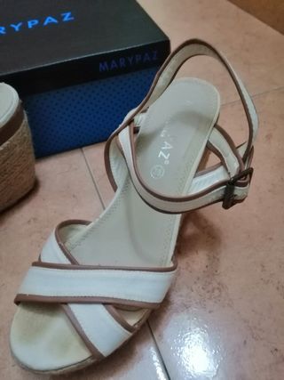 Sandalias con tacón de cuña, talla 38