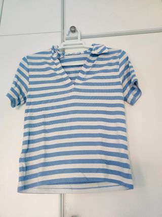 Camiseta de rayas Stradivarius 