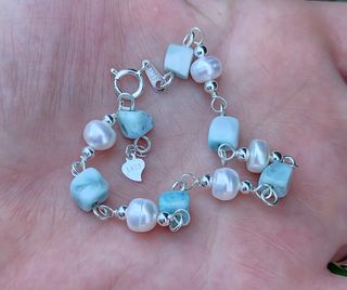 Pulsera, plata ley perlas y larimar