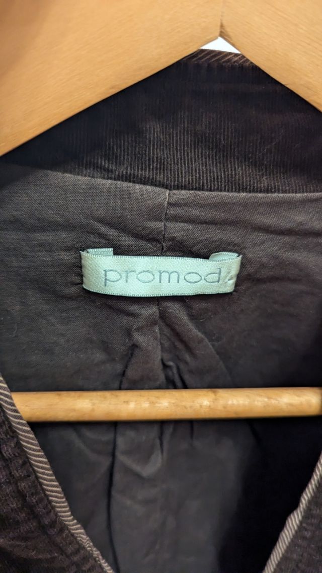 Chaqueta pana marrón 