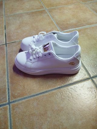 Zapatos Blancos