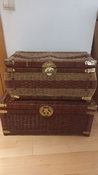 Baúl de Mimbre-Madera y Latón Antiguo