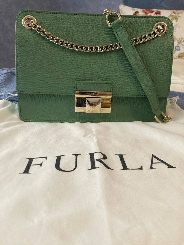 Bolso de piel verde de Furla