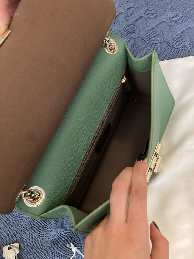 Bolso de piel verde de Furla