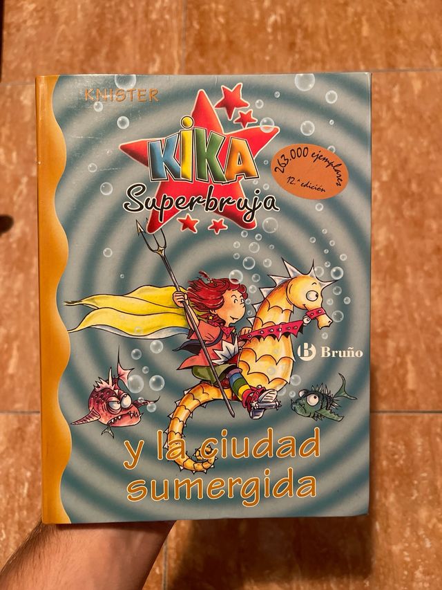 Libro “kika superbruja y la ciudad sumergida”