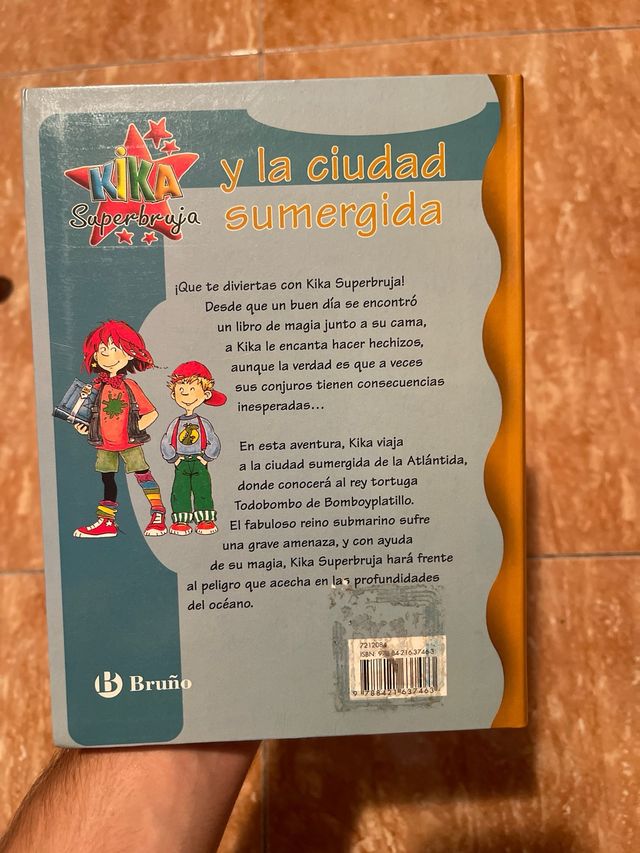 Libro “kika superbruja y la ciudad sumergida”