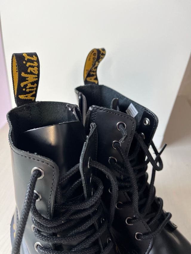 BOTAS Dr Martens: PLATAFORMA JADON DE PIEL SMOOTH