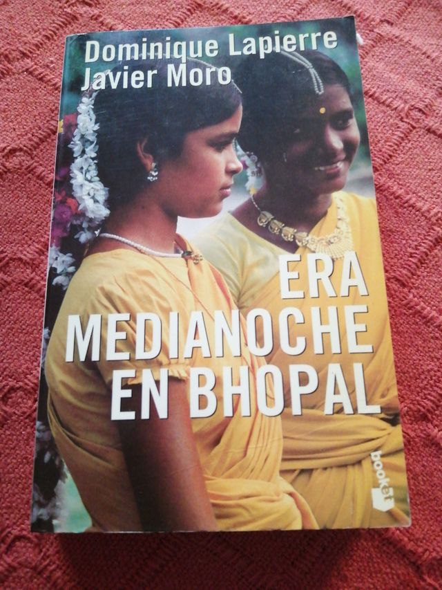 Libro Era medinoche en Bhopal