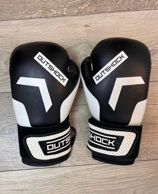 Guantes de boxeo OUTSHOCK | 8 OZ