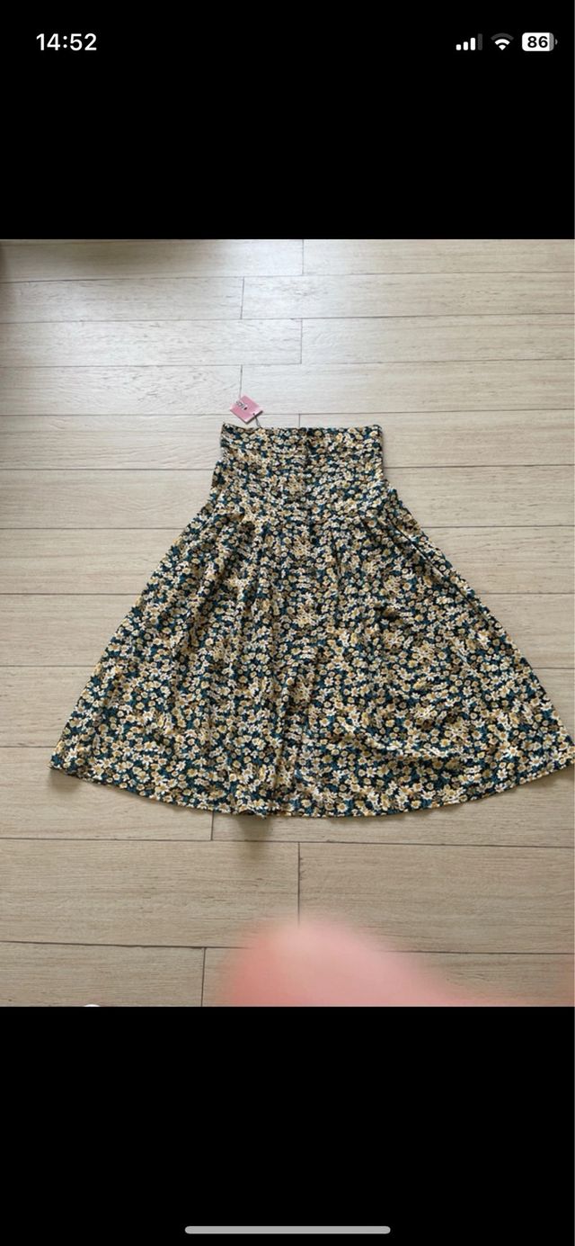 Falda larga nueva con etiqueta