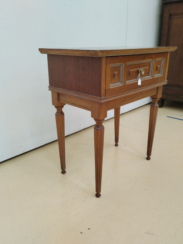 Mesilla de noche vintage