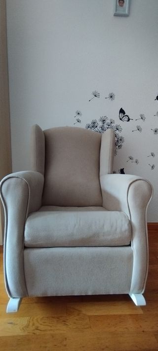 Sillón mecedora de lactancia