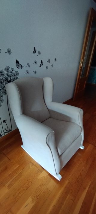 Sillón mecedora de lactancia