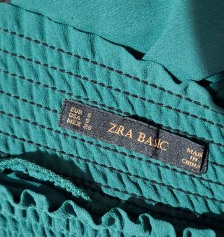 Falda verde Zara