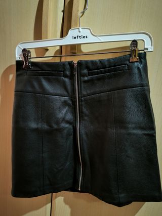 Falta de cuero negra, talla S