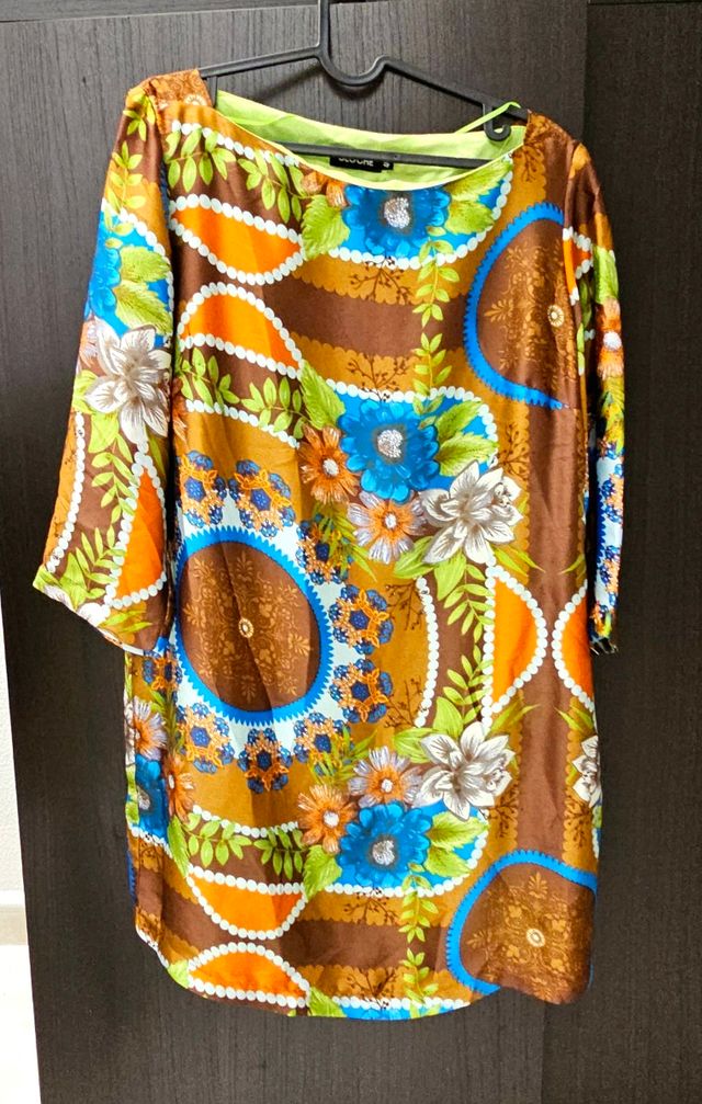 Vestido verde de raso