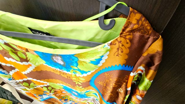 Vestido verde de raso