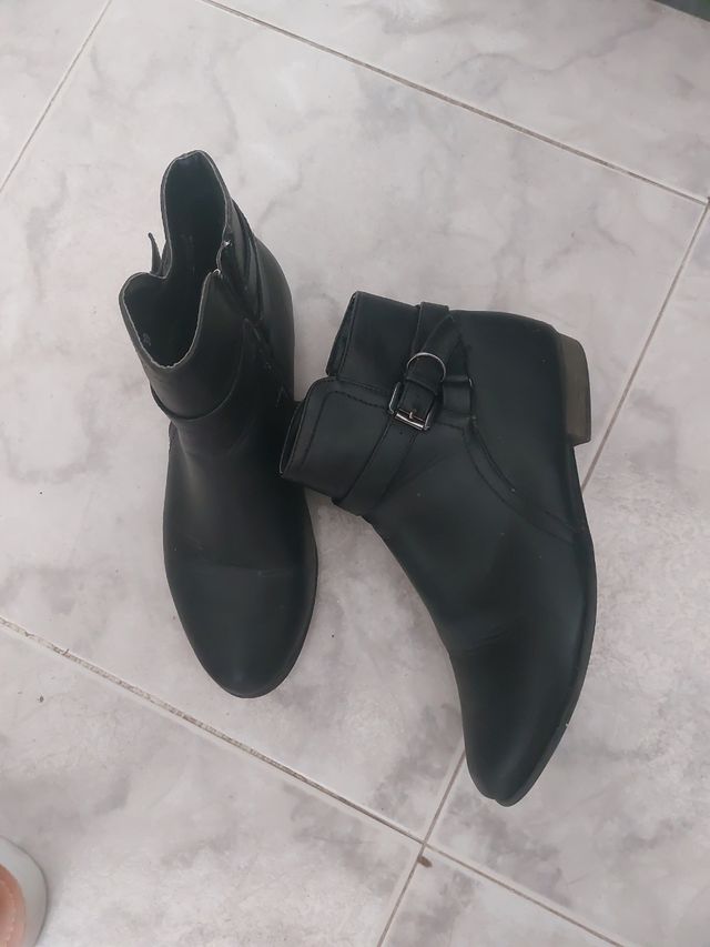 Botines negros - Talla 39