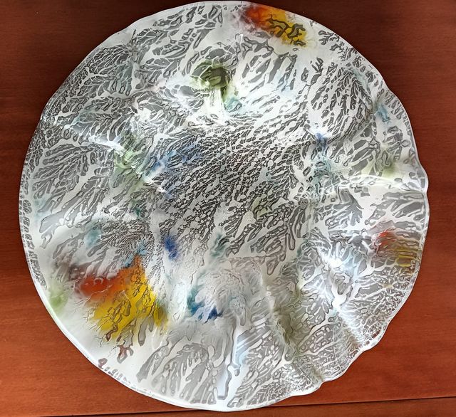 Piastra in vetro decorativa e funzionale